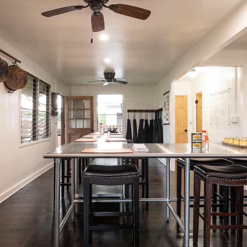 Holiday Cookie Tin Class - SOLD OUT